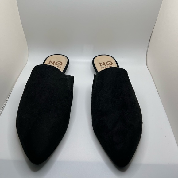 New without box black black mules - Picture 2 of 3